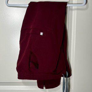 FIGS  Kade™ Cargo Scrub Pants (burgundy)
